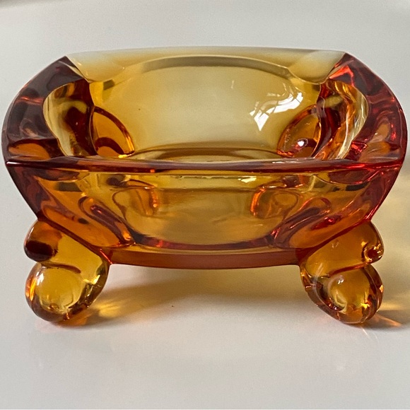 Vintage MCM Heavy Amber Glass Footed Ash Tray - Picture 4 of 13